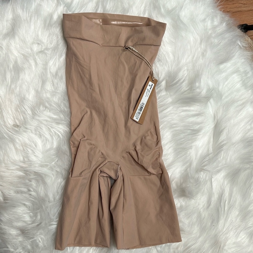 Skim Everyday High Waisted Short - Nude/ Sz S